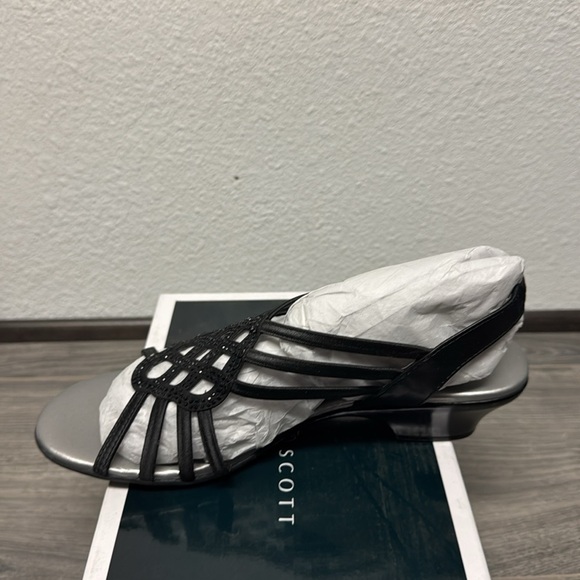 KAREN SCOTT Black Rhinestone Strappy Elinoor Round Toe Slip On Slingback (WIDE) - Picture 6 of 6